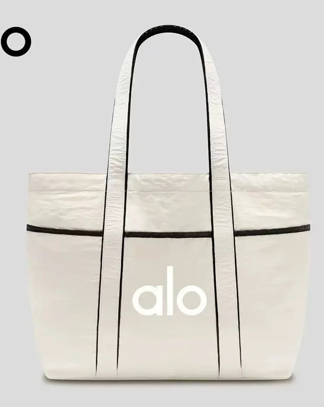Alo Handbags Logo Tote Bag product detail image 4