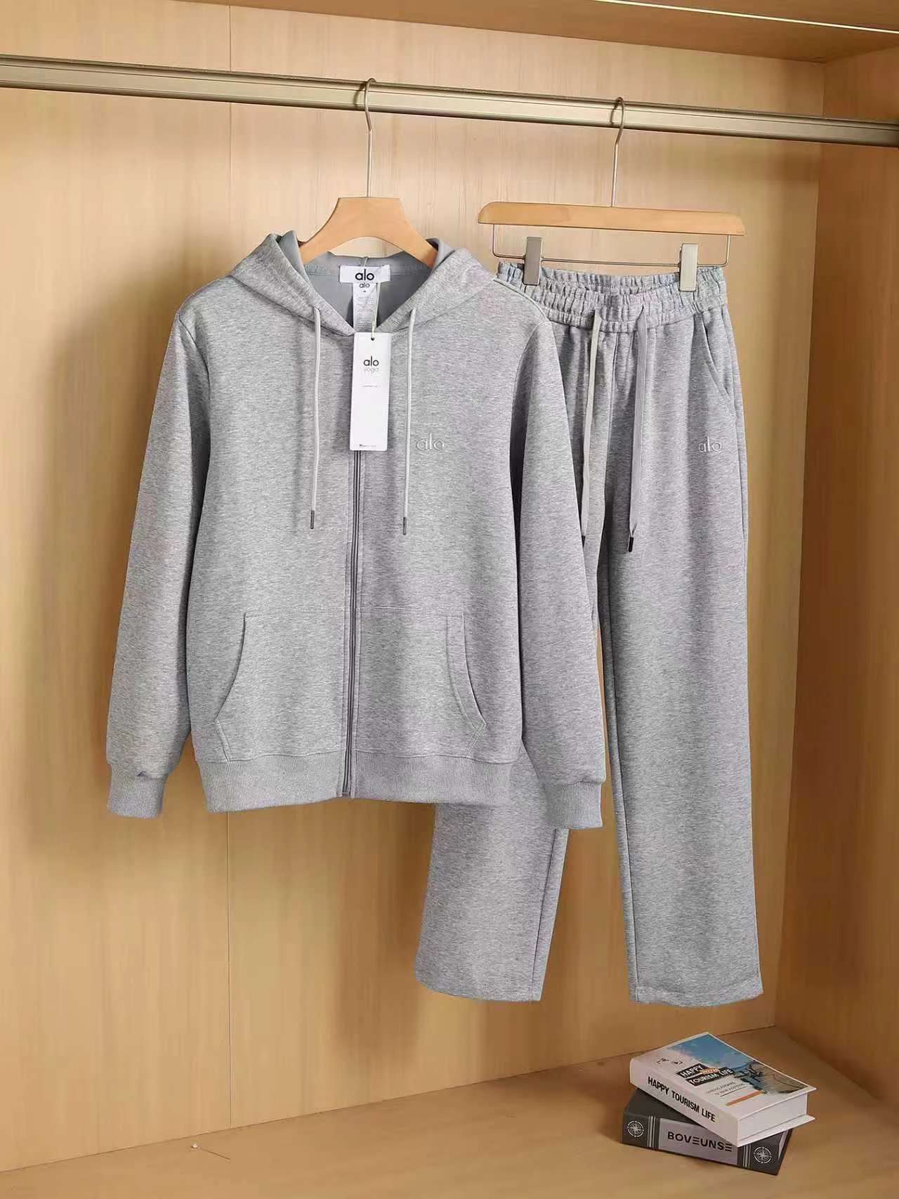 Alo Yoga Tracksuits Zip-up hooded sweatshirt and straight-leg sweatpants set image 2