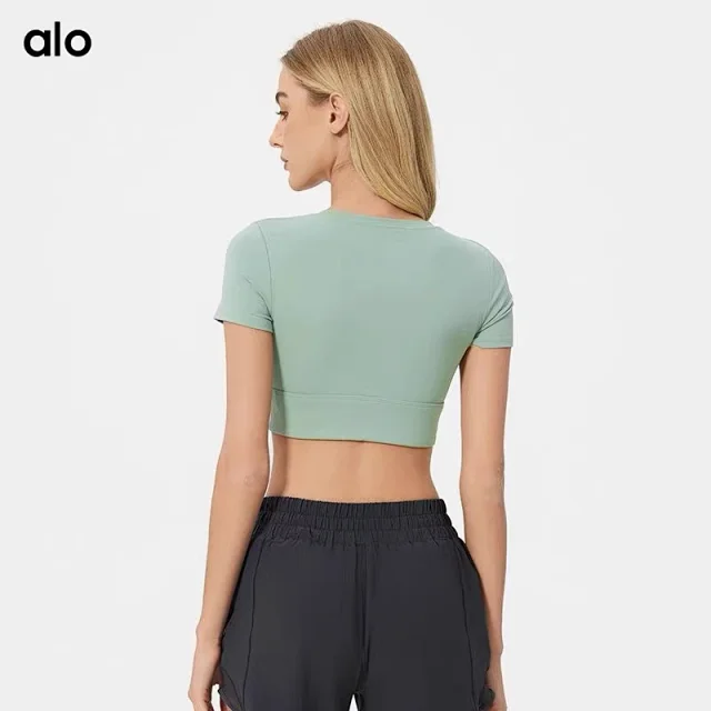 Alo Yoga T-Shirts Cropped short-sleeve button-front athletic top product detail image 5