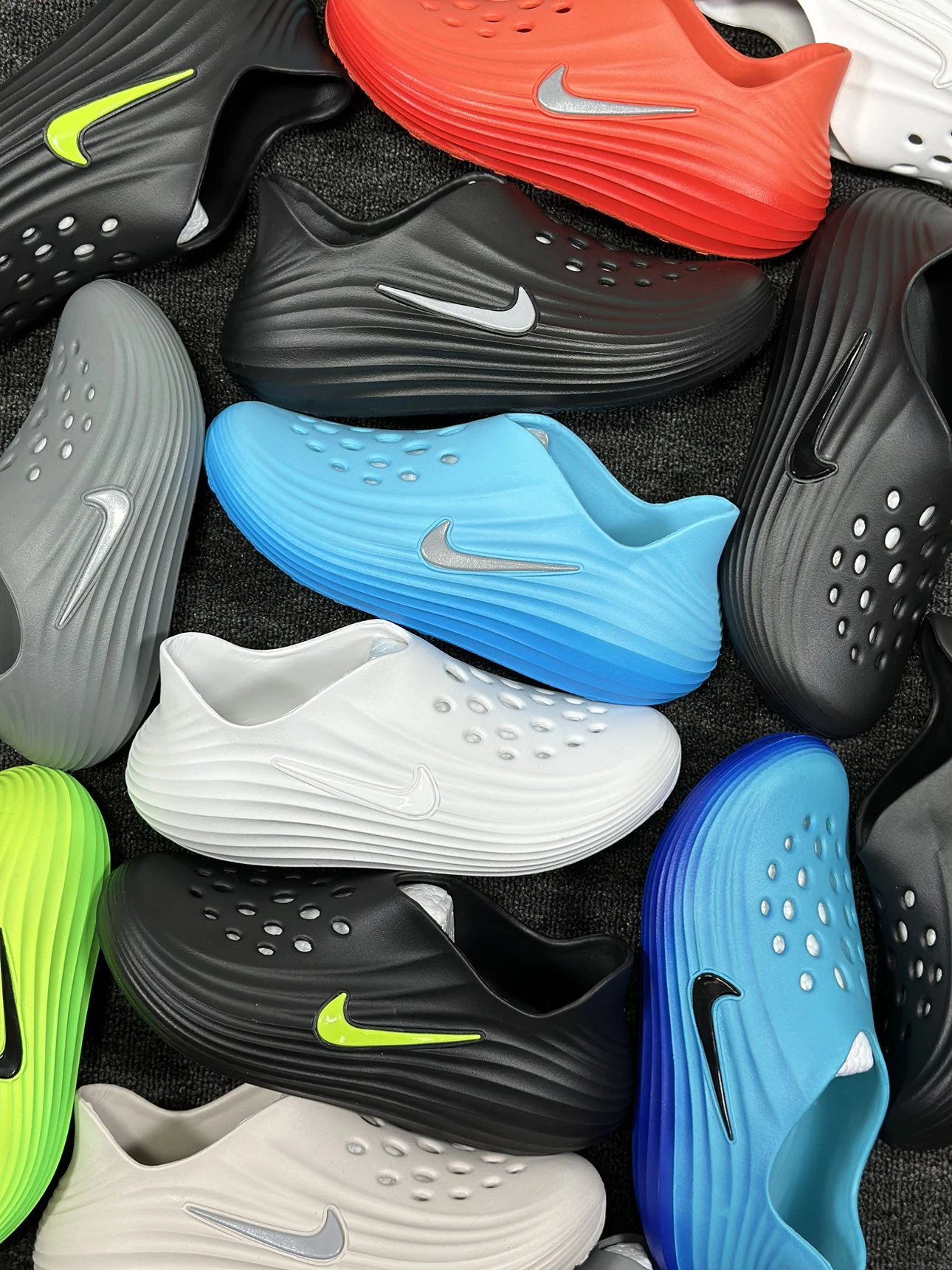 【 New factory private model creation/Basic full-color mobilization/This summer's popular models will be filled with new color combinations in the future/EVA foam soft elasticity 】 ReactX Rejuven8 Green Strike fashionable versatile anti slip and wear-resistant low top slippers, sandals, perforated shoes