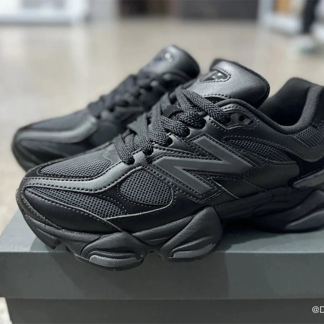 Bright black U9060NRI