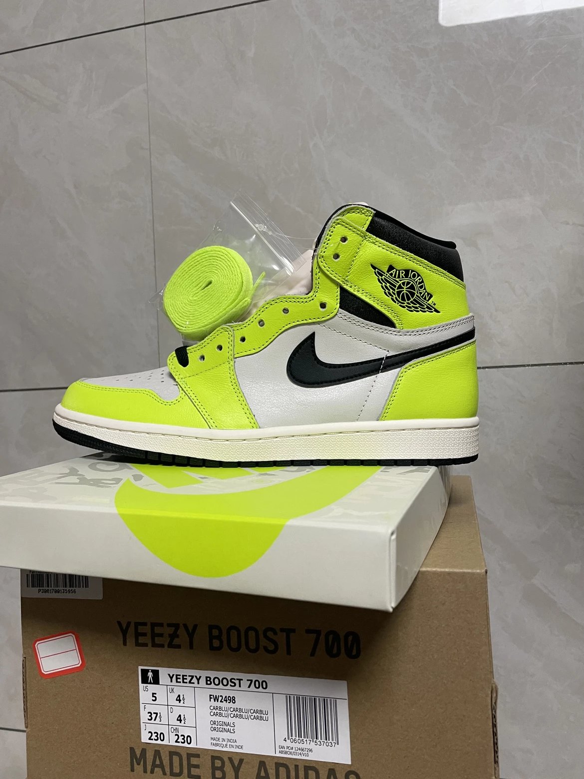 Jordan 1 fluorescent green burst crack