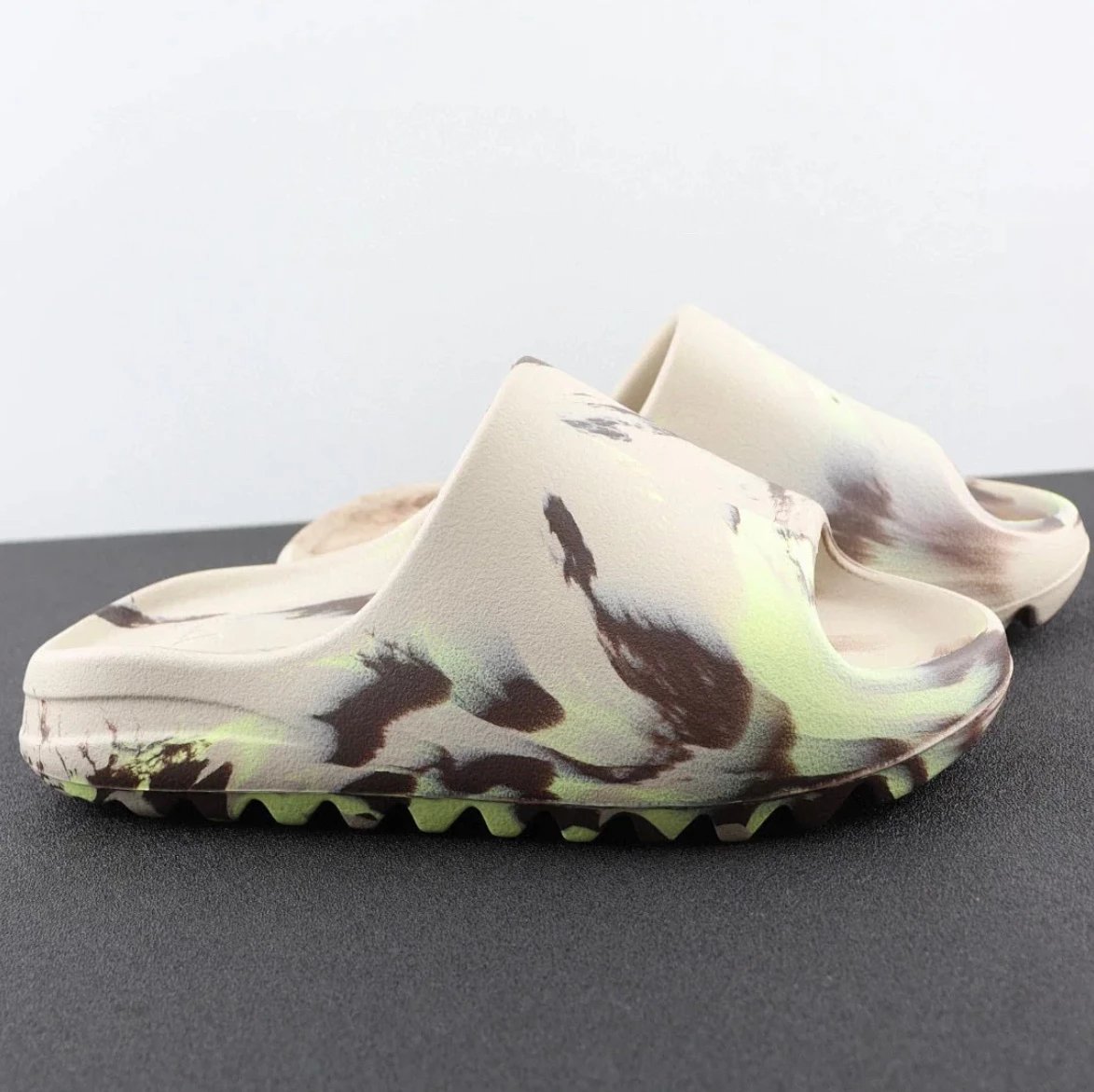 Slide Camouflage Yellow