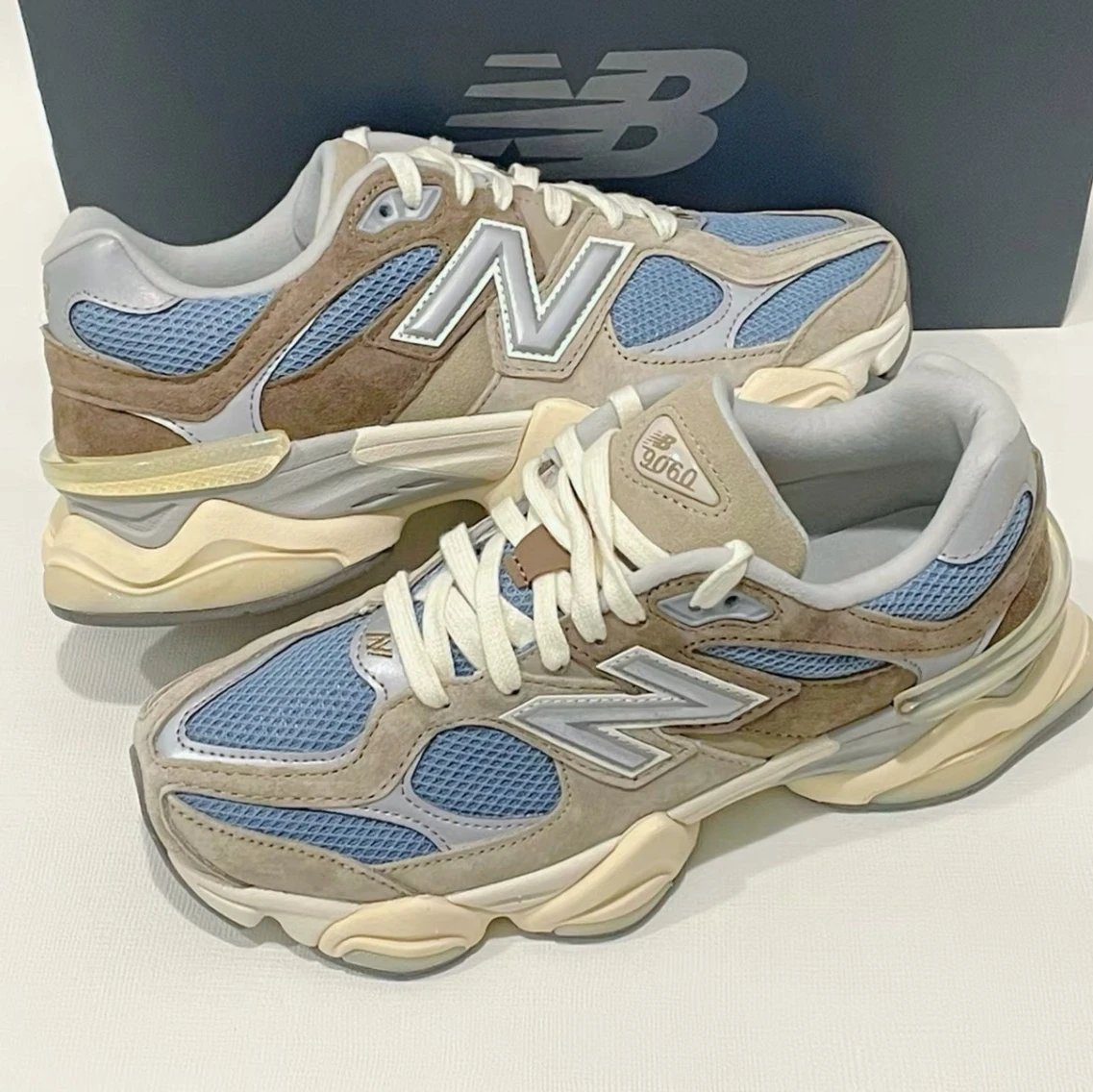 Brown blue U9060MUS