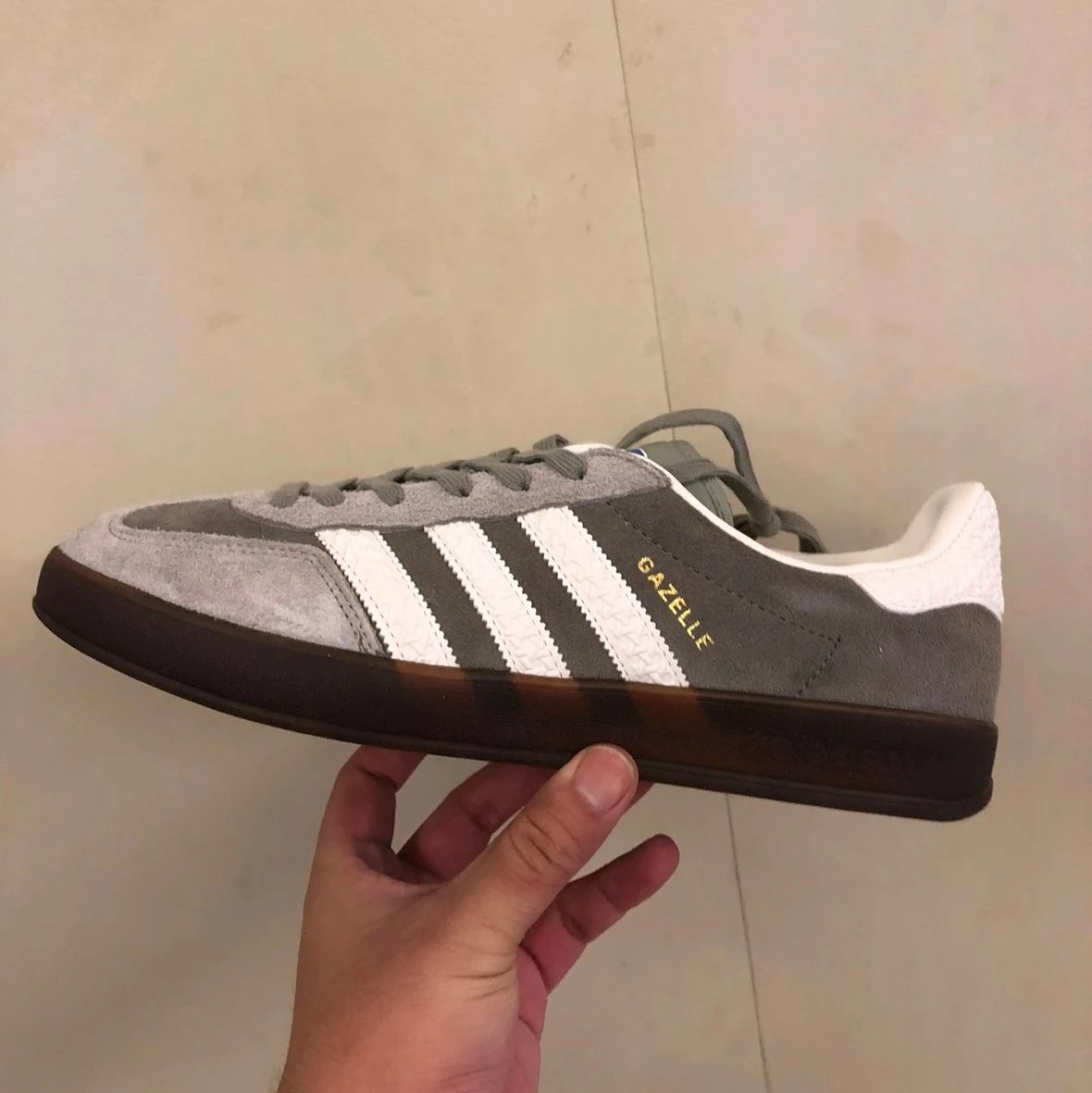 Grey IF1807