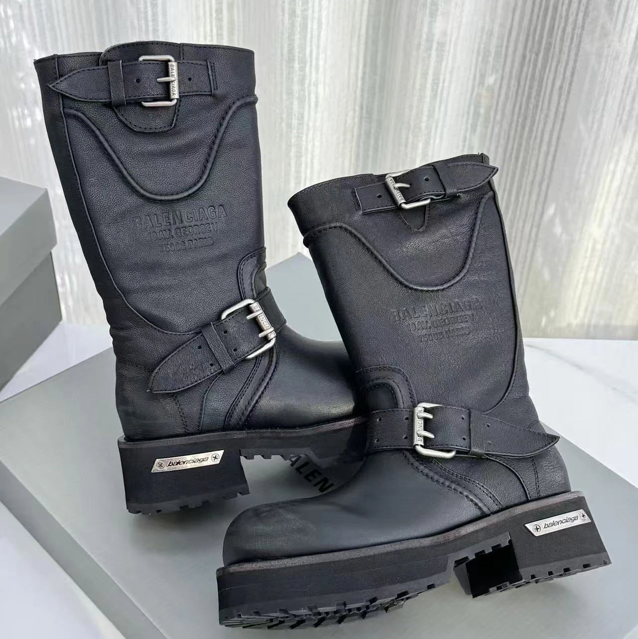 Venom Double Strap Black