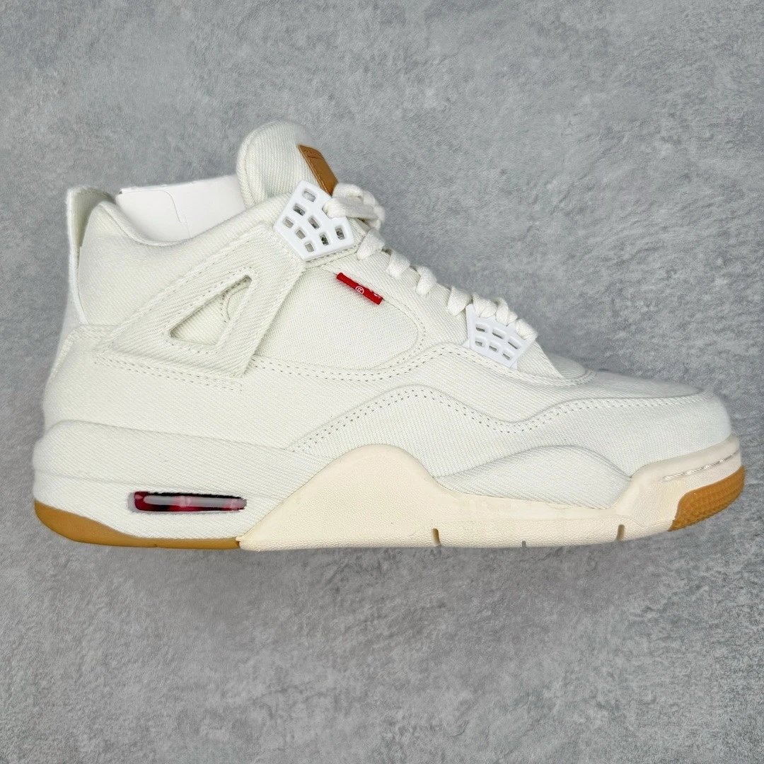 Levi's White