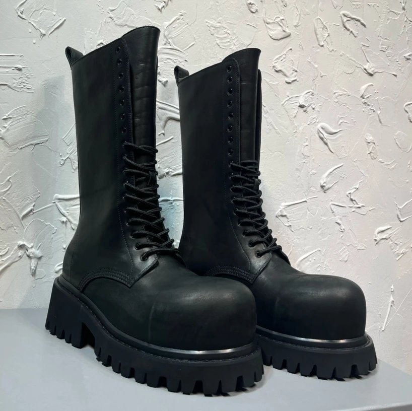 Big Head Old Leather Boots