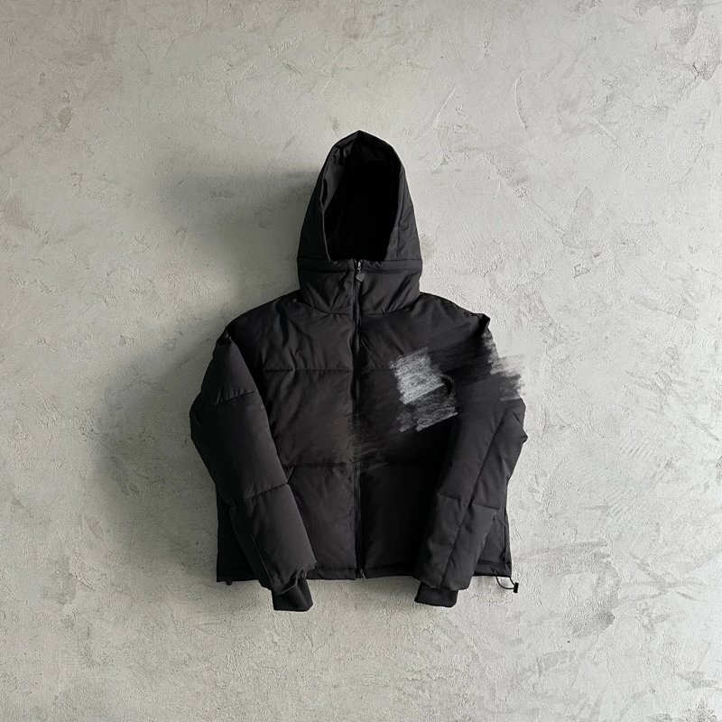 280¥ LOGO PUFFER JACKET BLACK