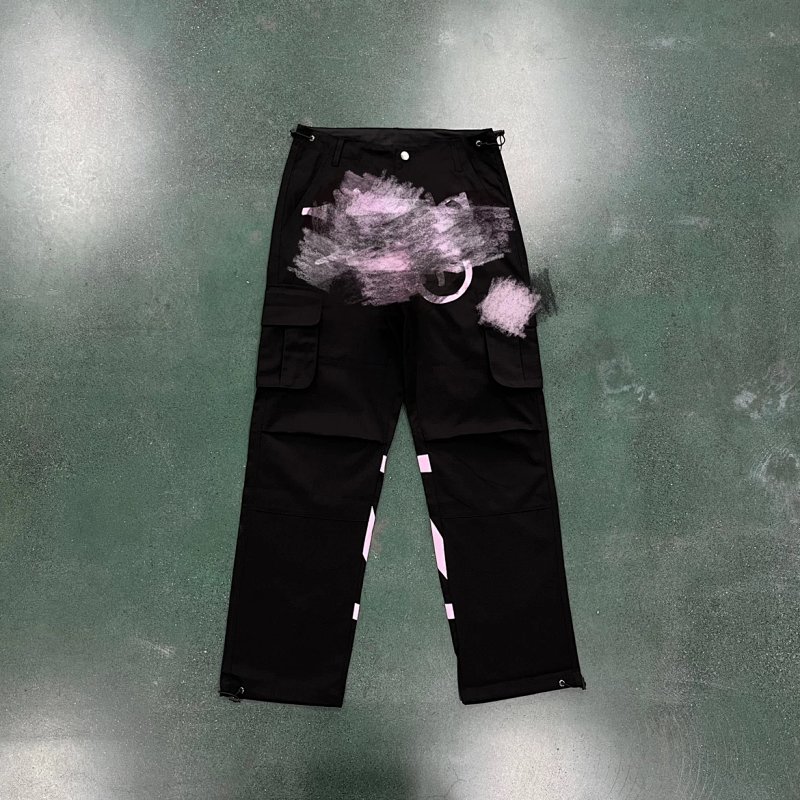45¥ Black Graff Cargos (Pink Logo)