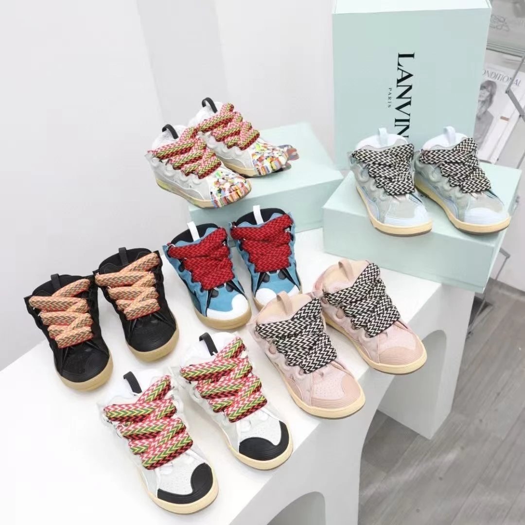 Curb Wave Casual Sneakers