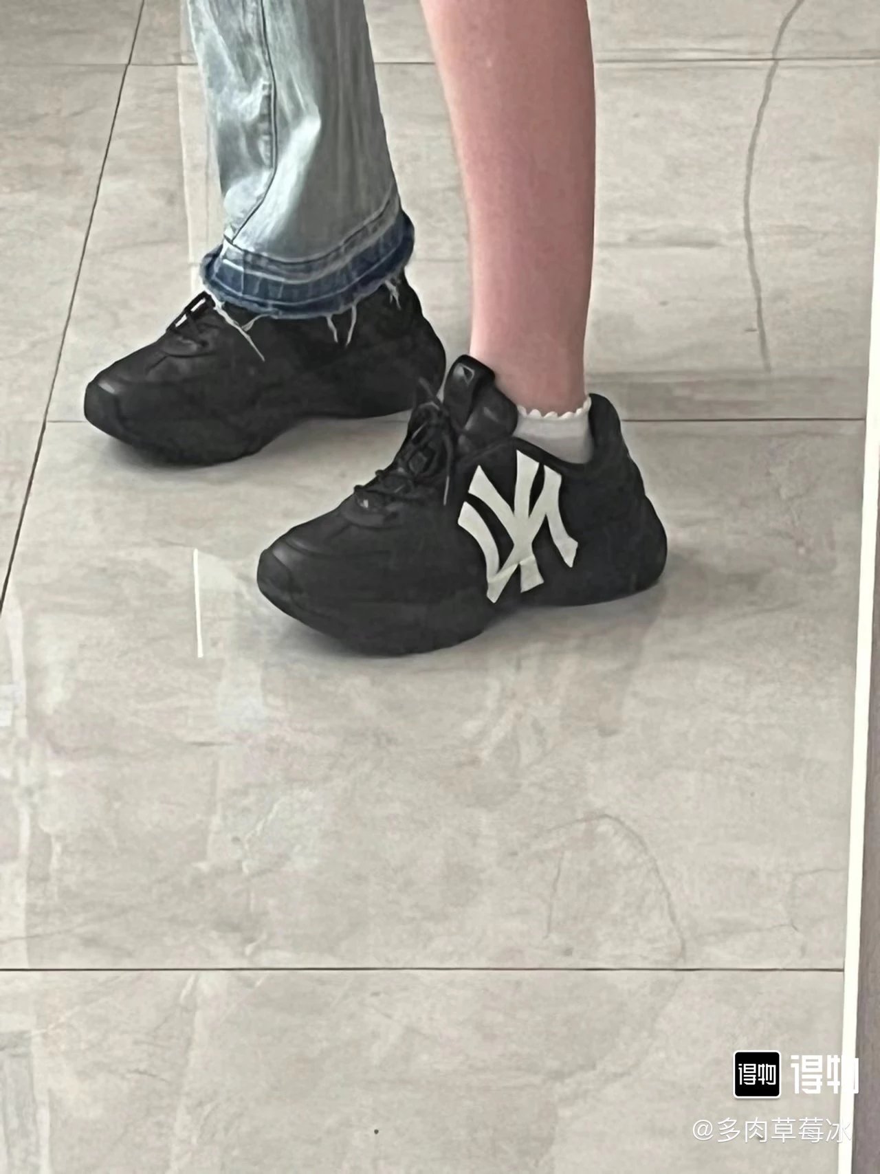 ML Logo Color-Change Low Sneaker Black