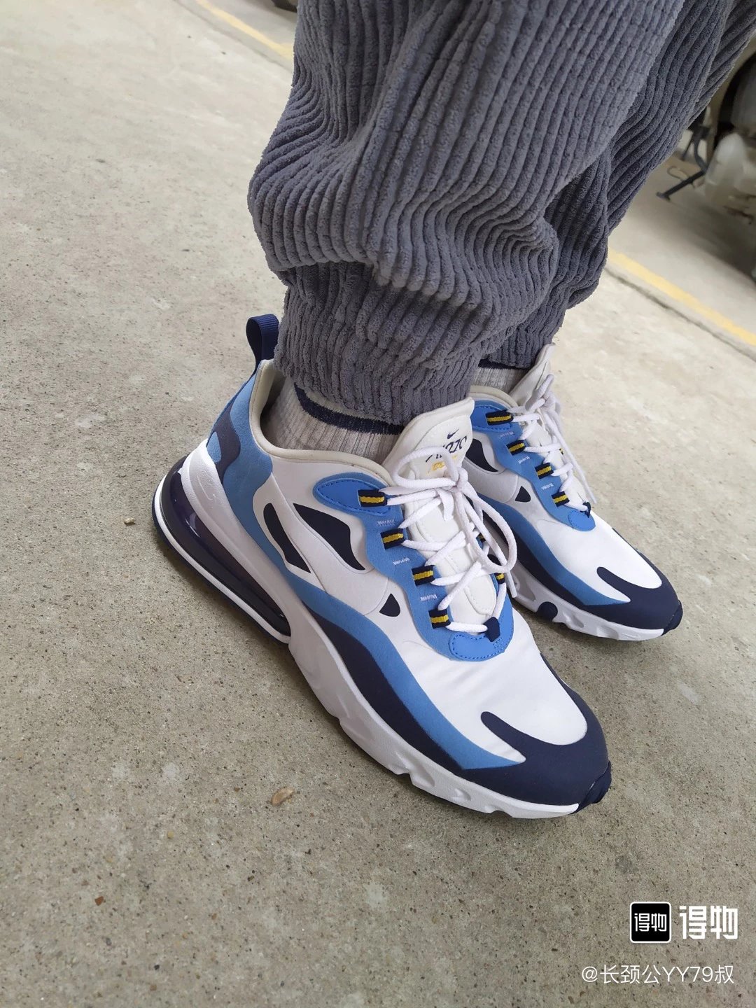Air Max 270 React mid blue-white