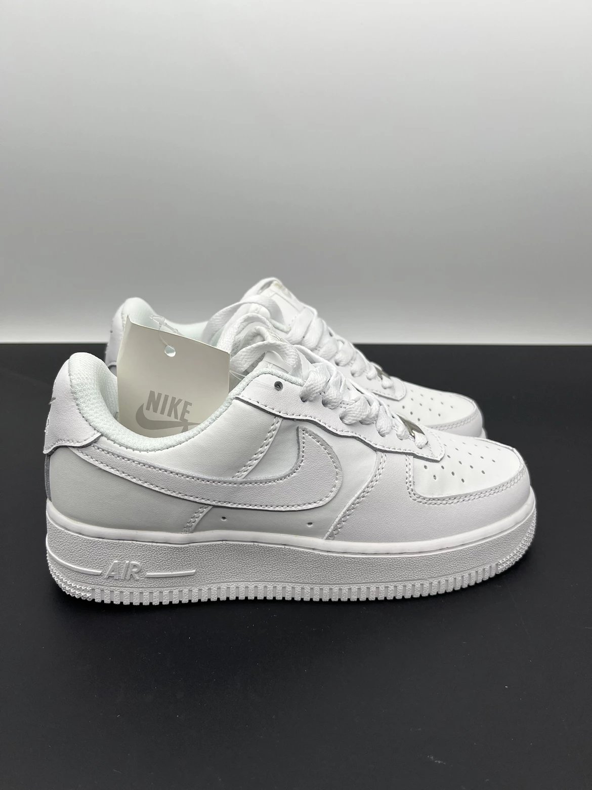 Item Thumbnail for 特价包邮 不退不换  Air Force 1  空军低帮全白 AF1二层皮➕太空拼接 高品质运动休闲鞋【软包发货 无鞋盒】   