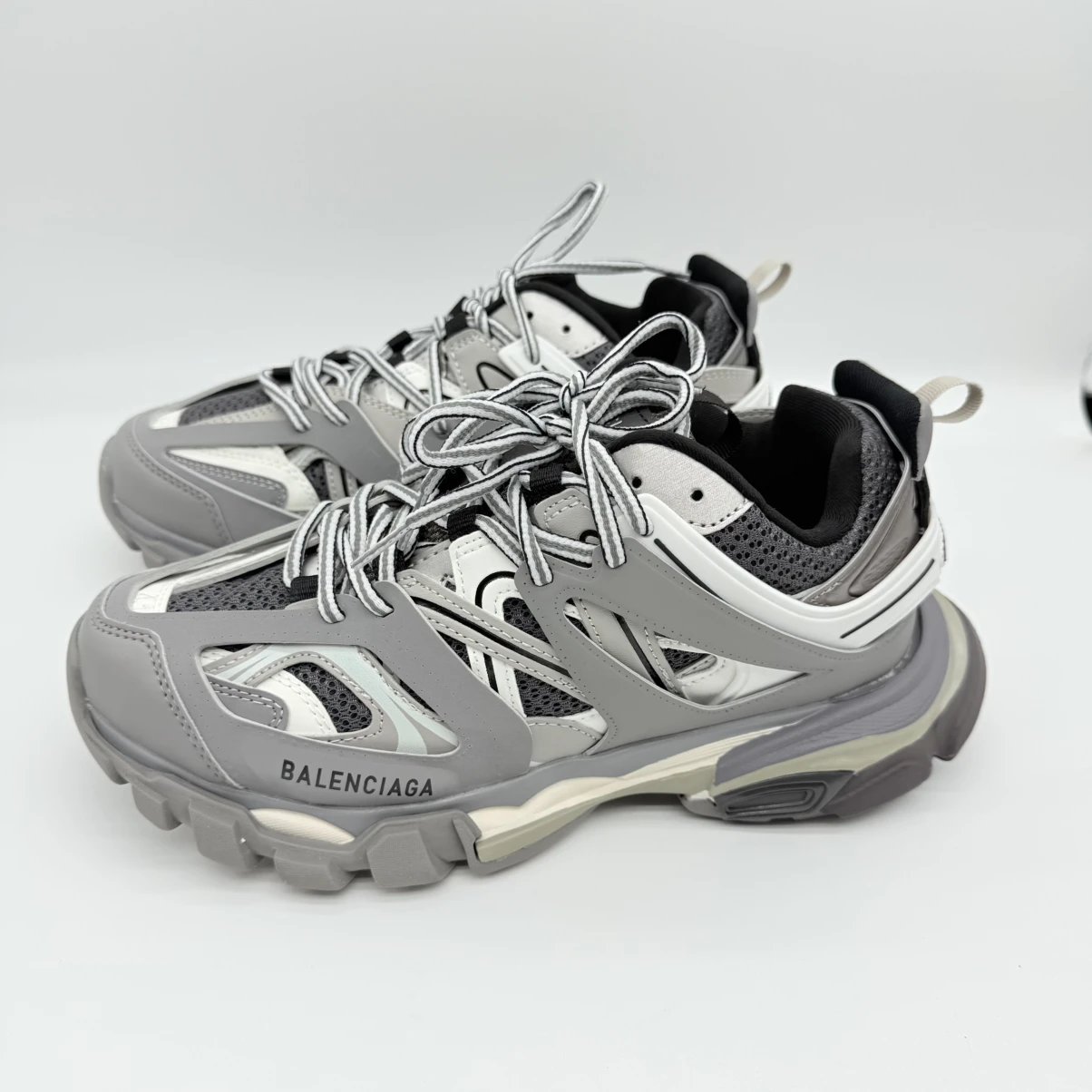 Paris 3.0 Dad Shoes Track Gray