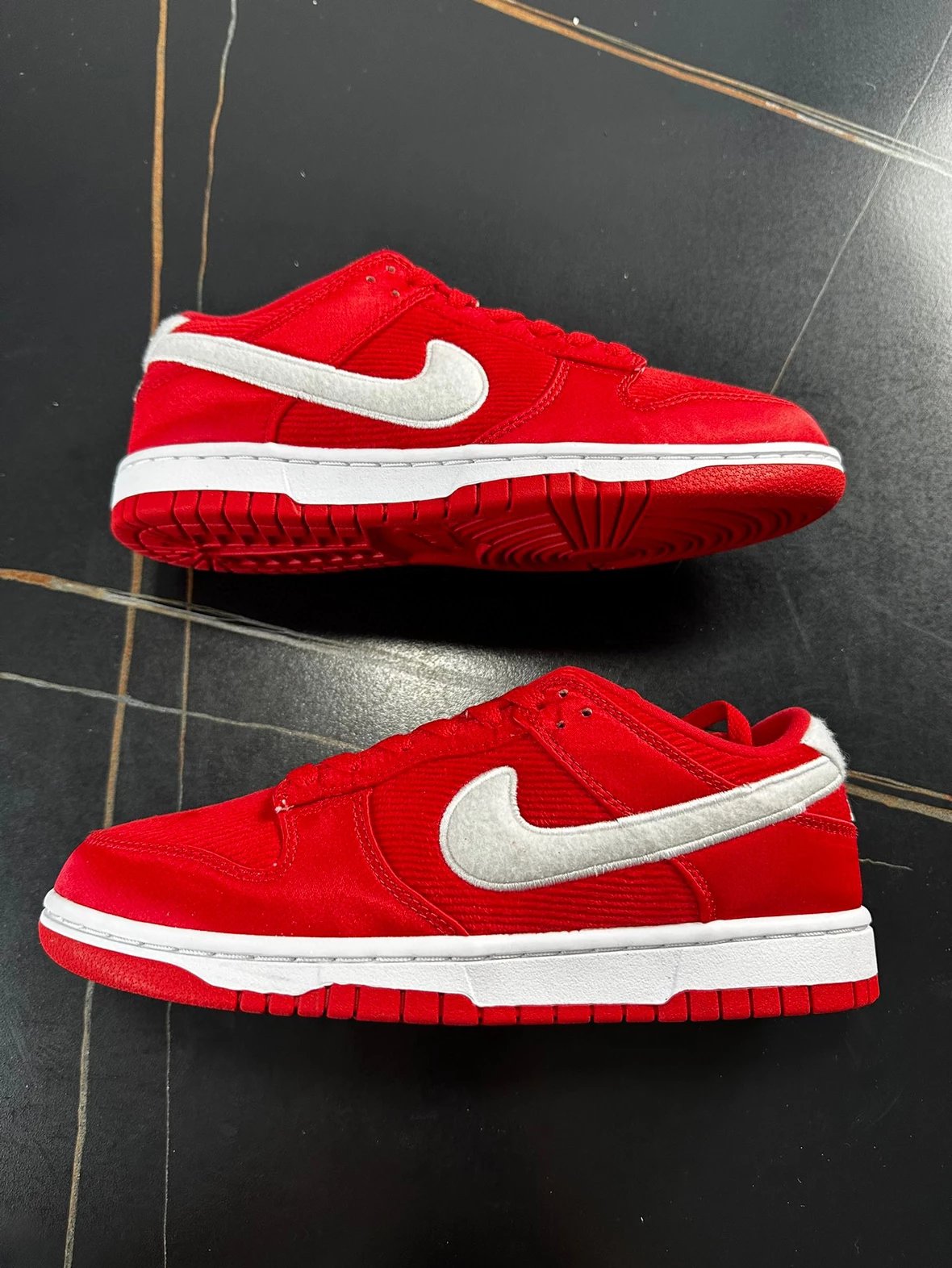 Top Nike Dunk Low "Valentine's Day