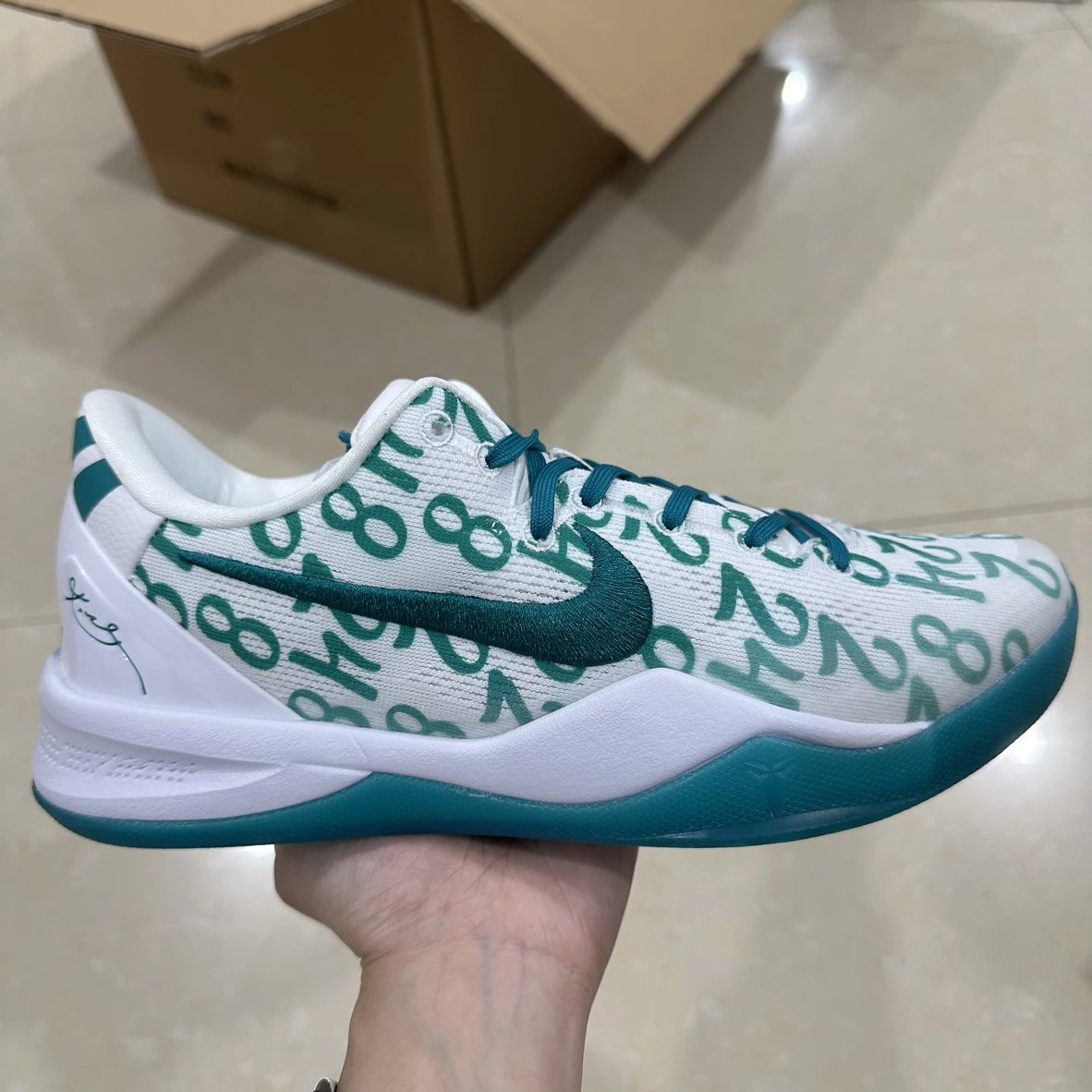 S2 Kobe 8 Protro " Radiant Emerald" 002