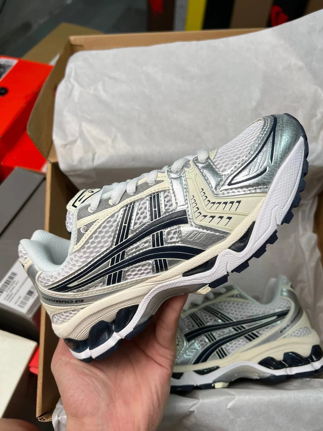 Asics Gel-kayano 14 Series