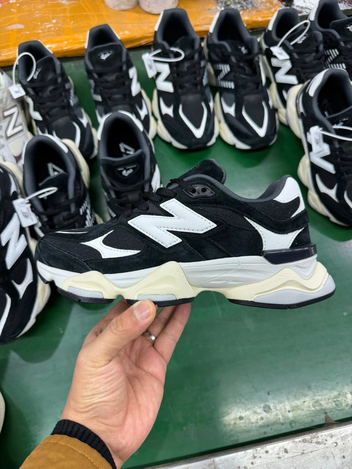 Top NB 9060 black and white AAA