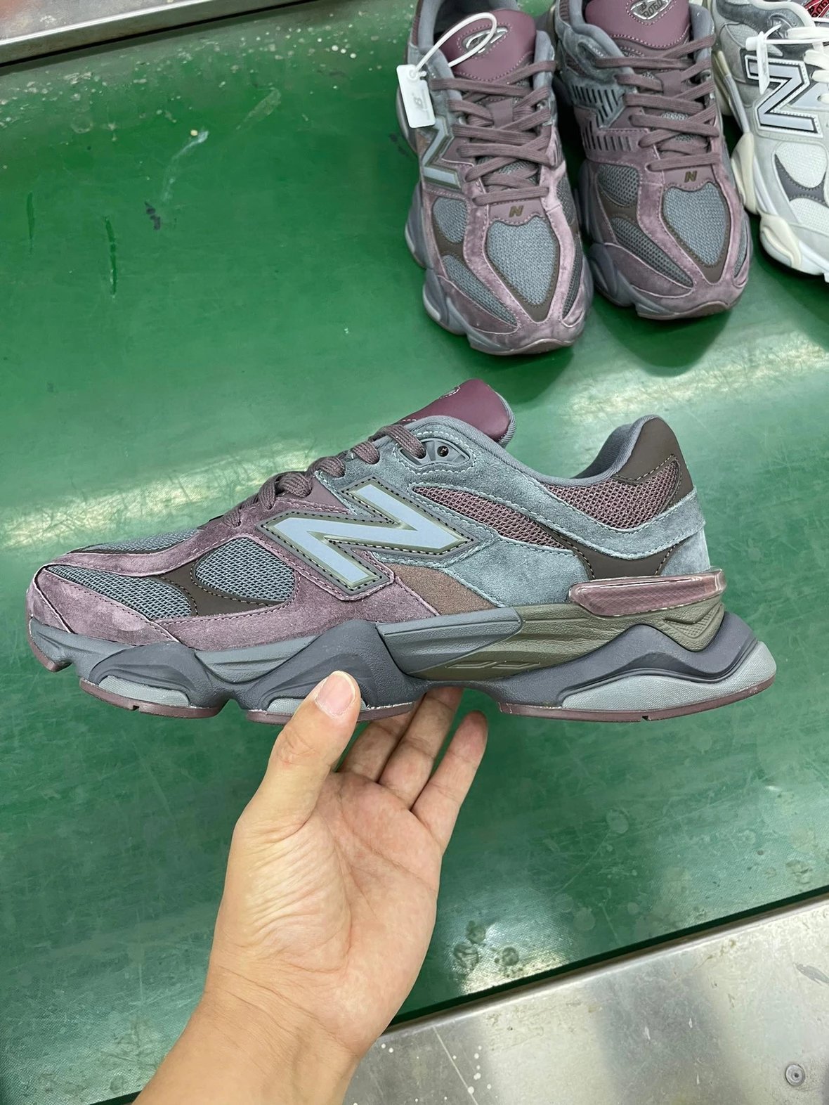 Top NB 9060 dark purple BCG