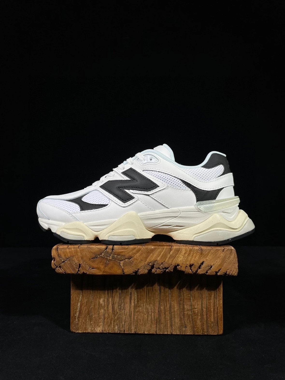 Top Nb9060 AAB white black