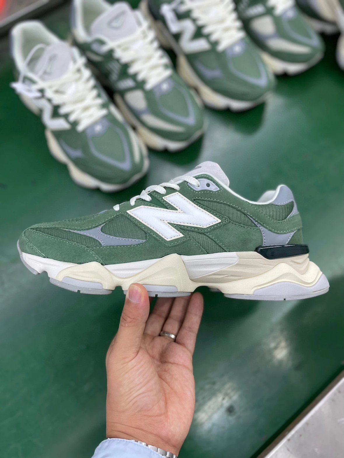 Top Nb9060 VNG Green