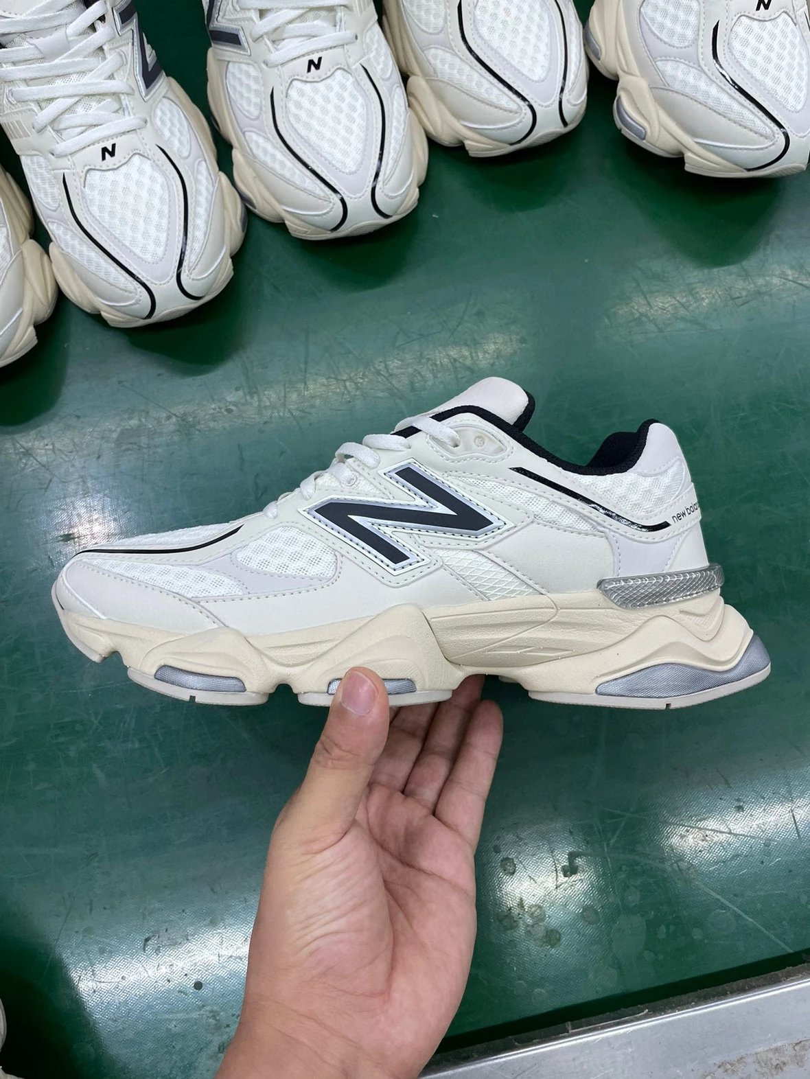 Top Nb9060 DUA beige gray