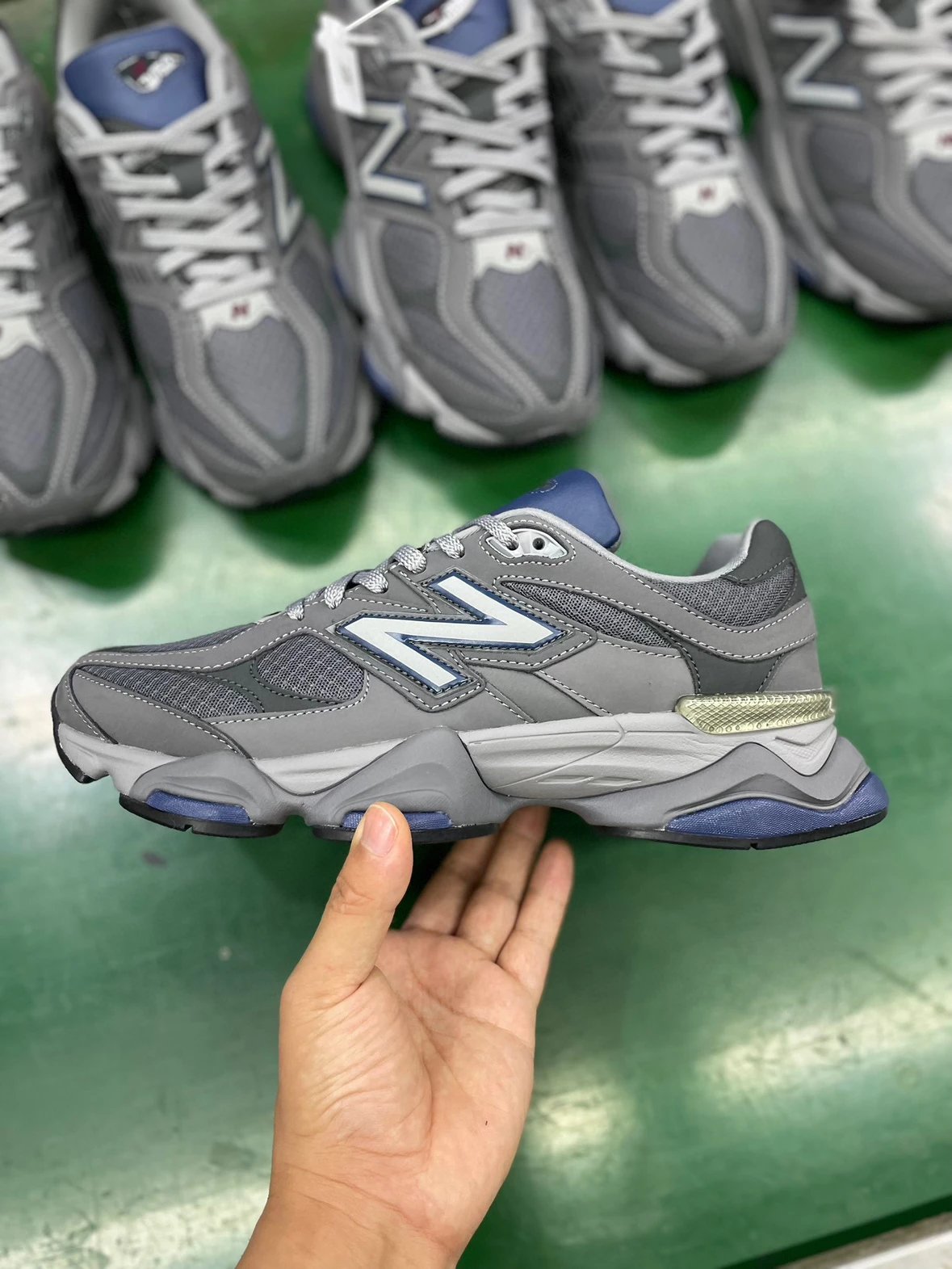Top NB9060 ECC dark gray