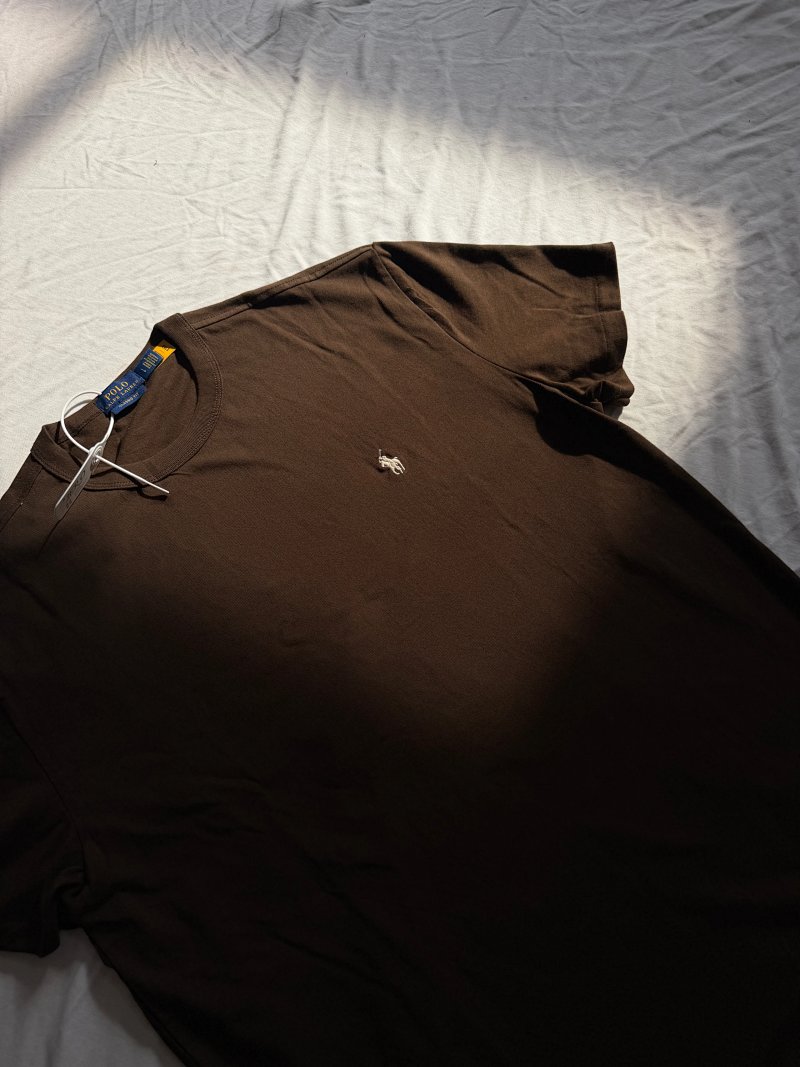 Tee from Yin Kuang's Shop