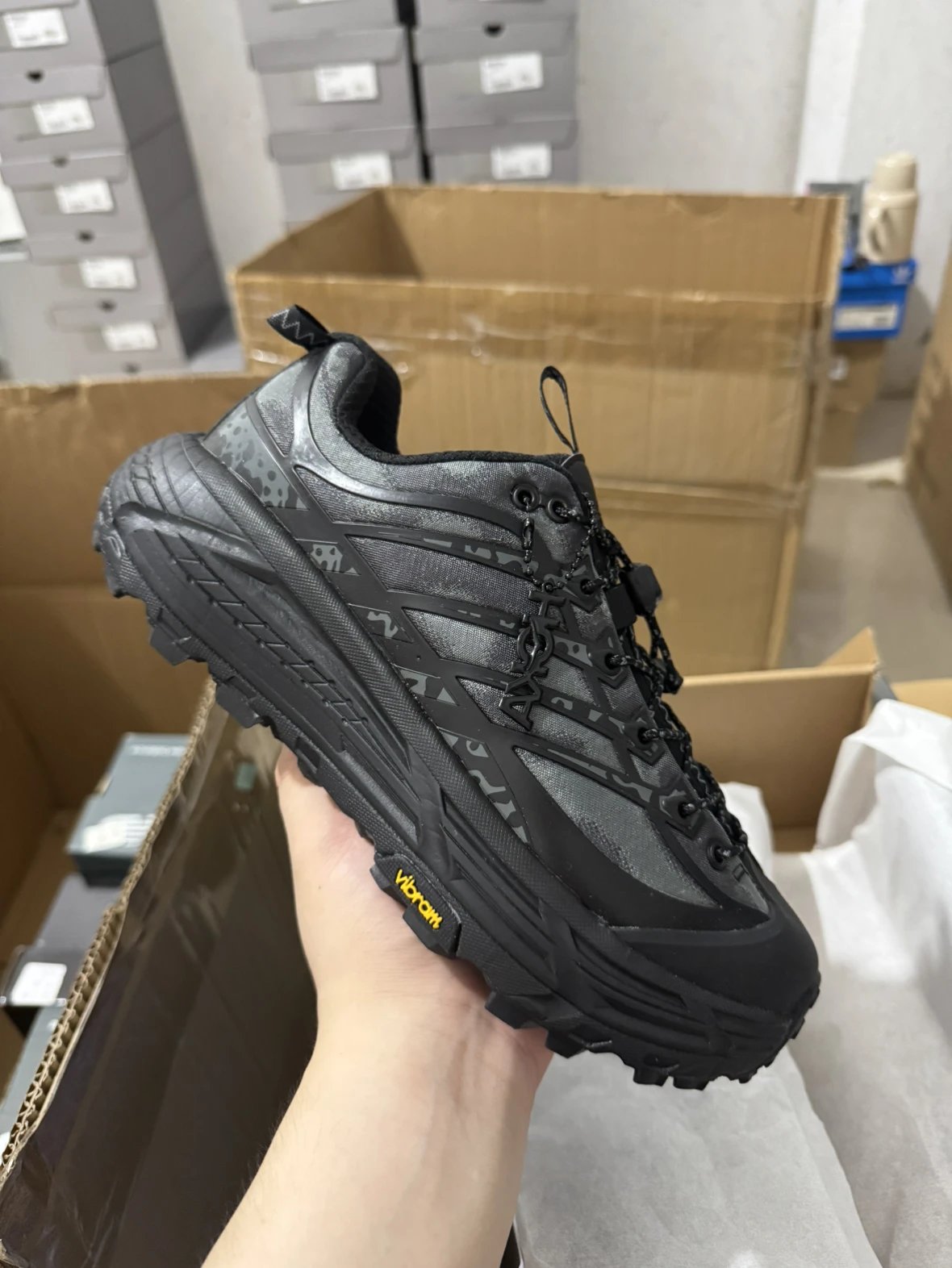 HOKA ONE ONE Mafate Three 2 TS 蛇年限定版 时尚舒适减震防滑透气 低帮 休闲越野跑步鞋 男女同款 灰色 货号1162770-BBNB