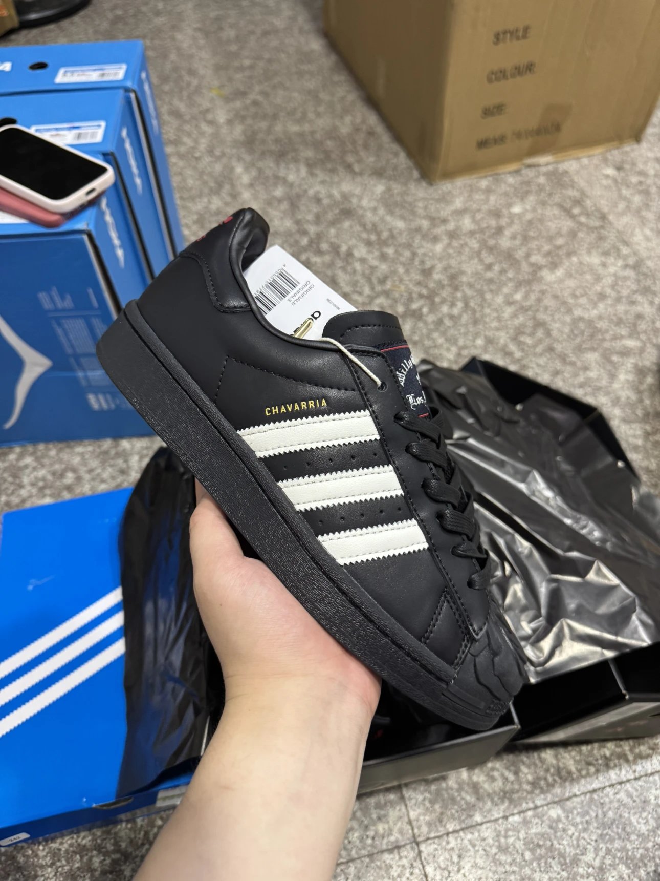 adidas originals × Willy Chavarria SUPERSTAR 舒适贴合 板鞋 男女同款 黑白 阿迪贝壳头货号KI5156