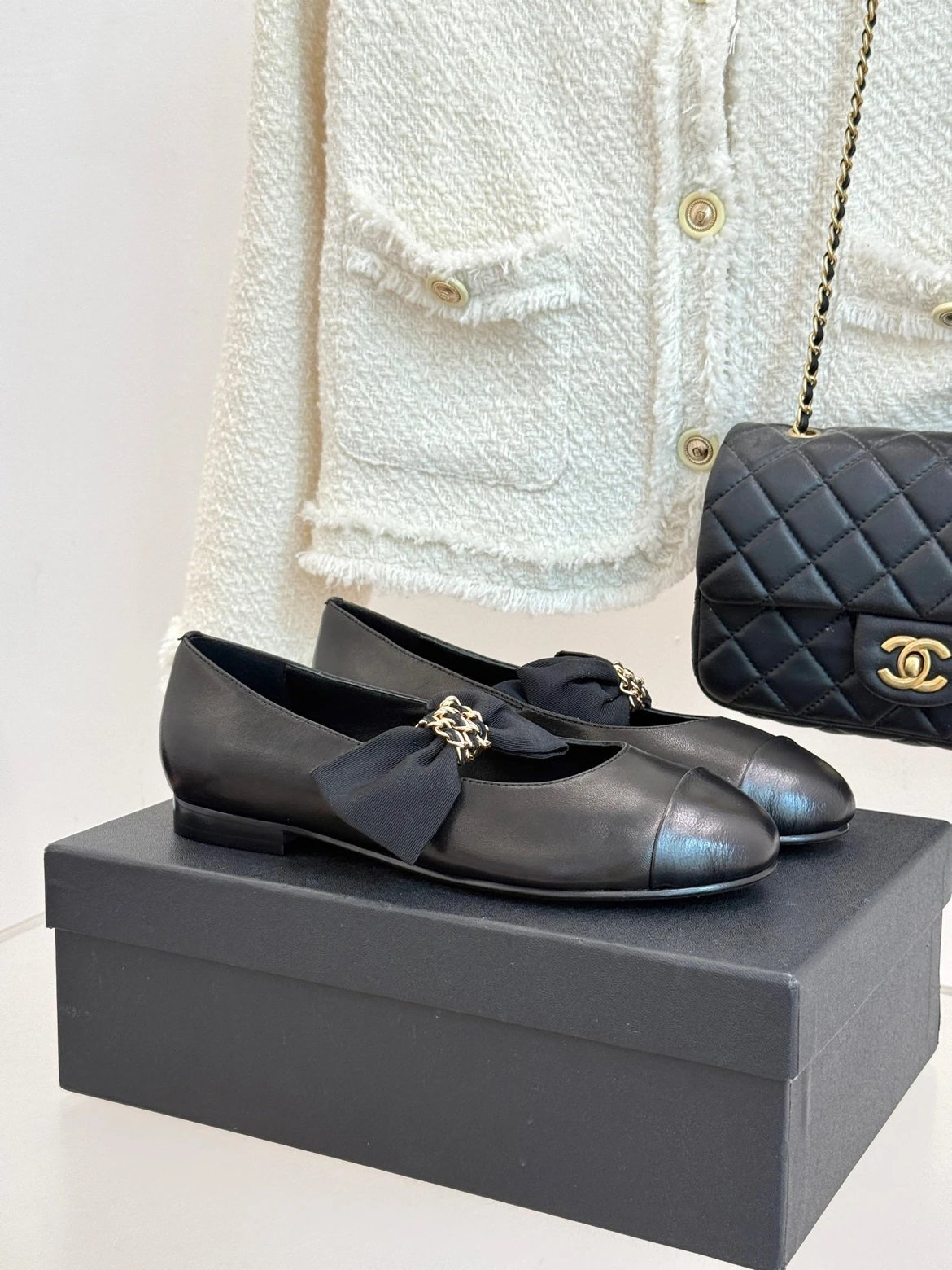 SF Express Straight Chanel Round Head Mesh Leather One Line Buckle with Hollow Mary Jane Shoes Women's French Style Splicing Flat Flat Follow Shoes Butterfly Knot Grandma Shoes