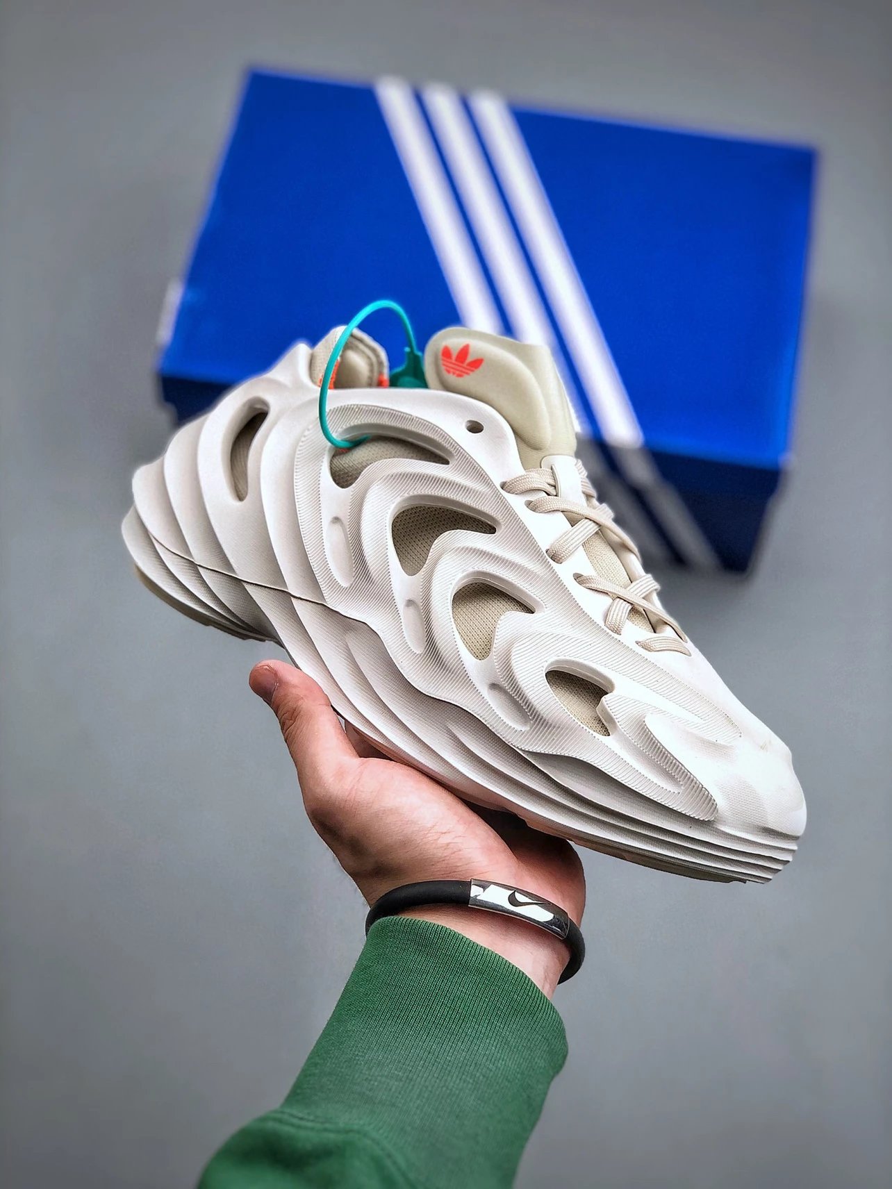 As Hole Sneakers 3