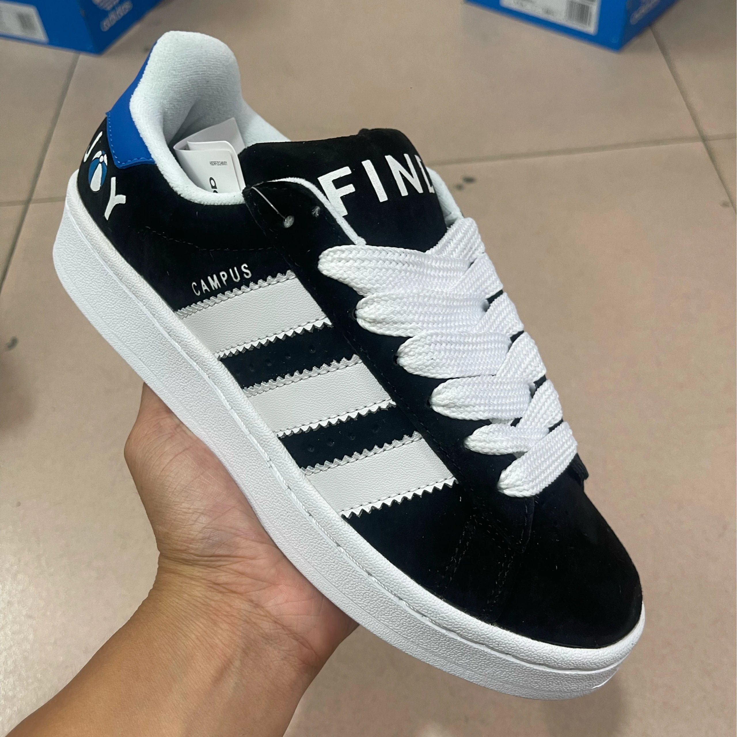 Black White 275