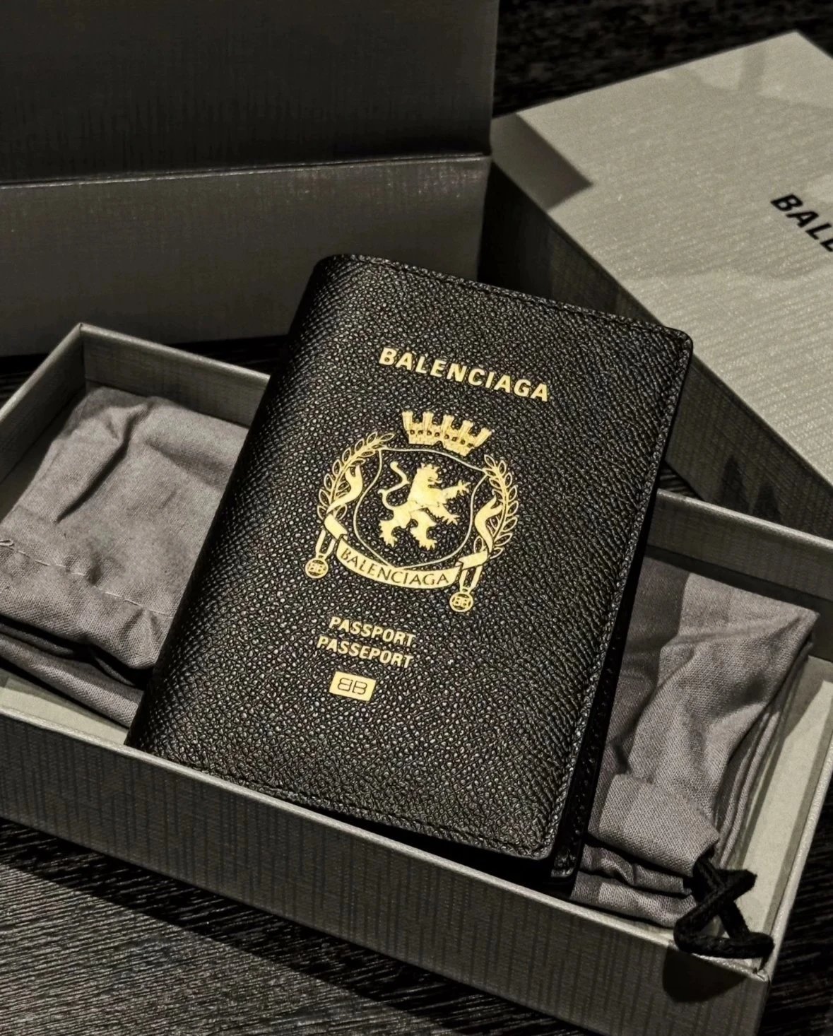 Paris 24ss Passport No Ticket Passport Clip Leather Boarding Pass Passport Document Pack