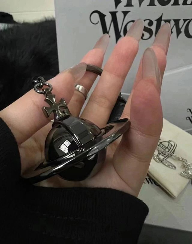 Vivienne Westwood Keychain: seller detail photo 4