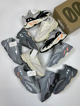 thumbnail for [Yeezy700v1v2Boost really explosive 1:1 raw materials] A whole order is all new and perfect in original box, not stock, suede suede suede.