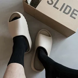 thumbnail for SLIDE 拖鞋 （建议买大2码）备注