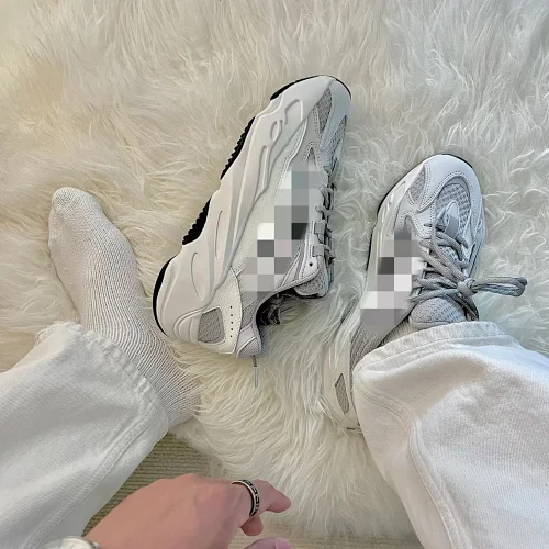 Yeezy 700 Wave Runner