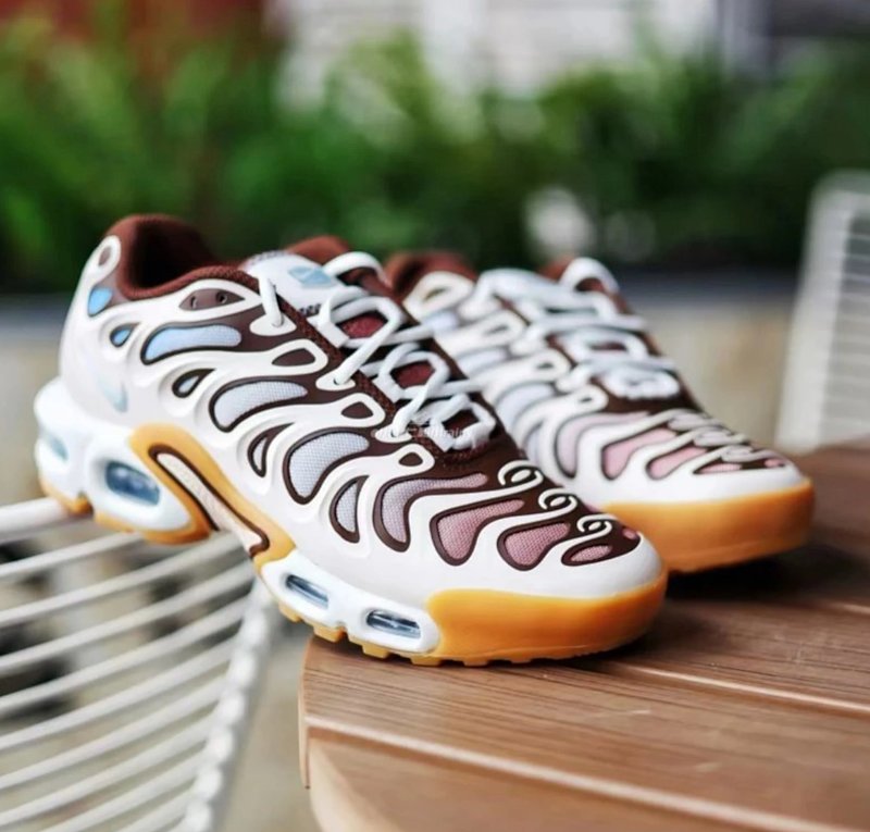 Nike Air Max Plus Drift