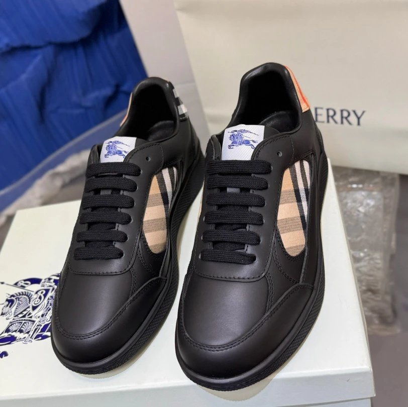 Burberry Terrace Leather Check Low Black