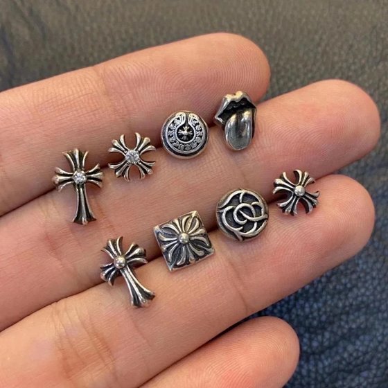 【 Counter Quality 】 Krome Hearts 925 Cross Earnail with Diamond Rights, Zhilong Same Style Earnail, Trendy Ins, Internet Celebrity