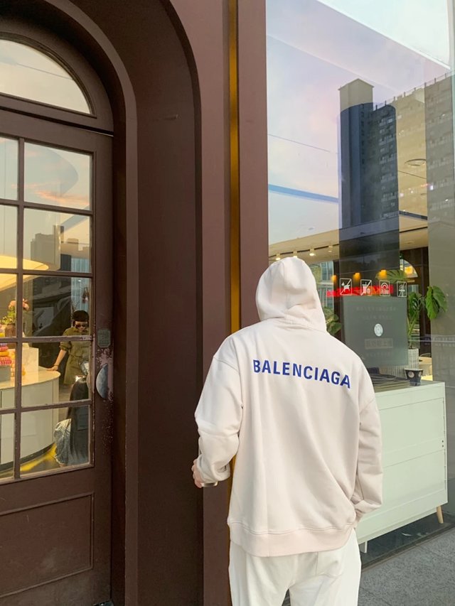 Budget Balenciaga Hoodie: seller detail photo 3