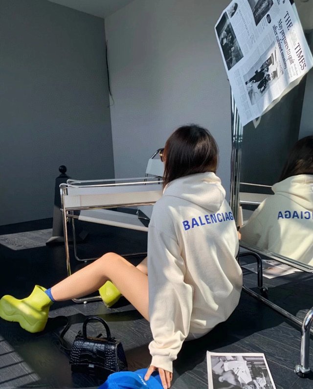 Budget Balenciaga Hoodie: seller detail photo 6