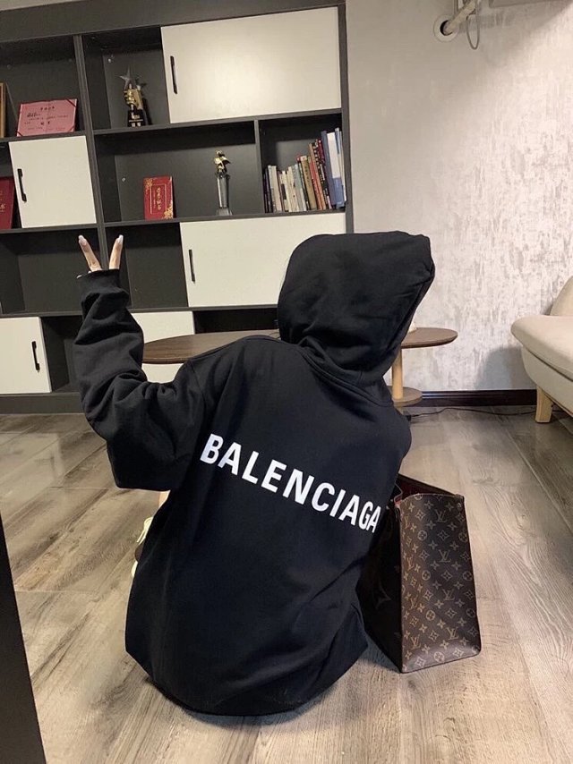 Budget Balenciaga Hoodie: seller detail photo 7