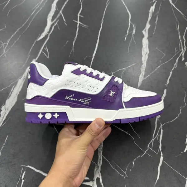 Louis Vuitton Trainer Low Sky Blue and White Sneakers - 40
