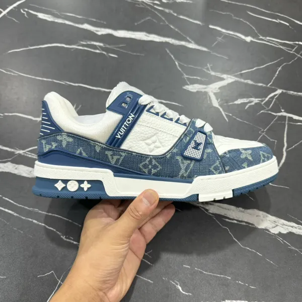 Louis Vuitton Trainer Low Sky Blue and White Sneakers - 18