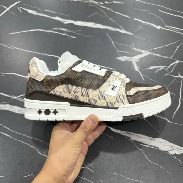 Louis Vuitton Trainer Low Sky Blue and White Sneakers - 19