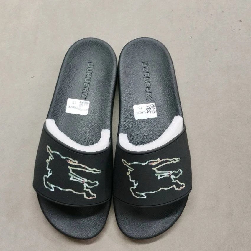 Burberry Furley Slide Rubber Check EKD Black 80718491