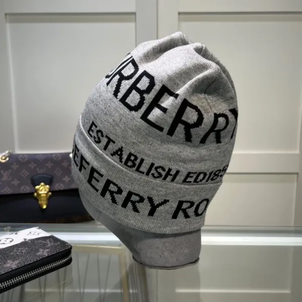 Louis Vuitton Damier Azur Beanie Blue - 17